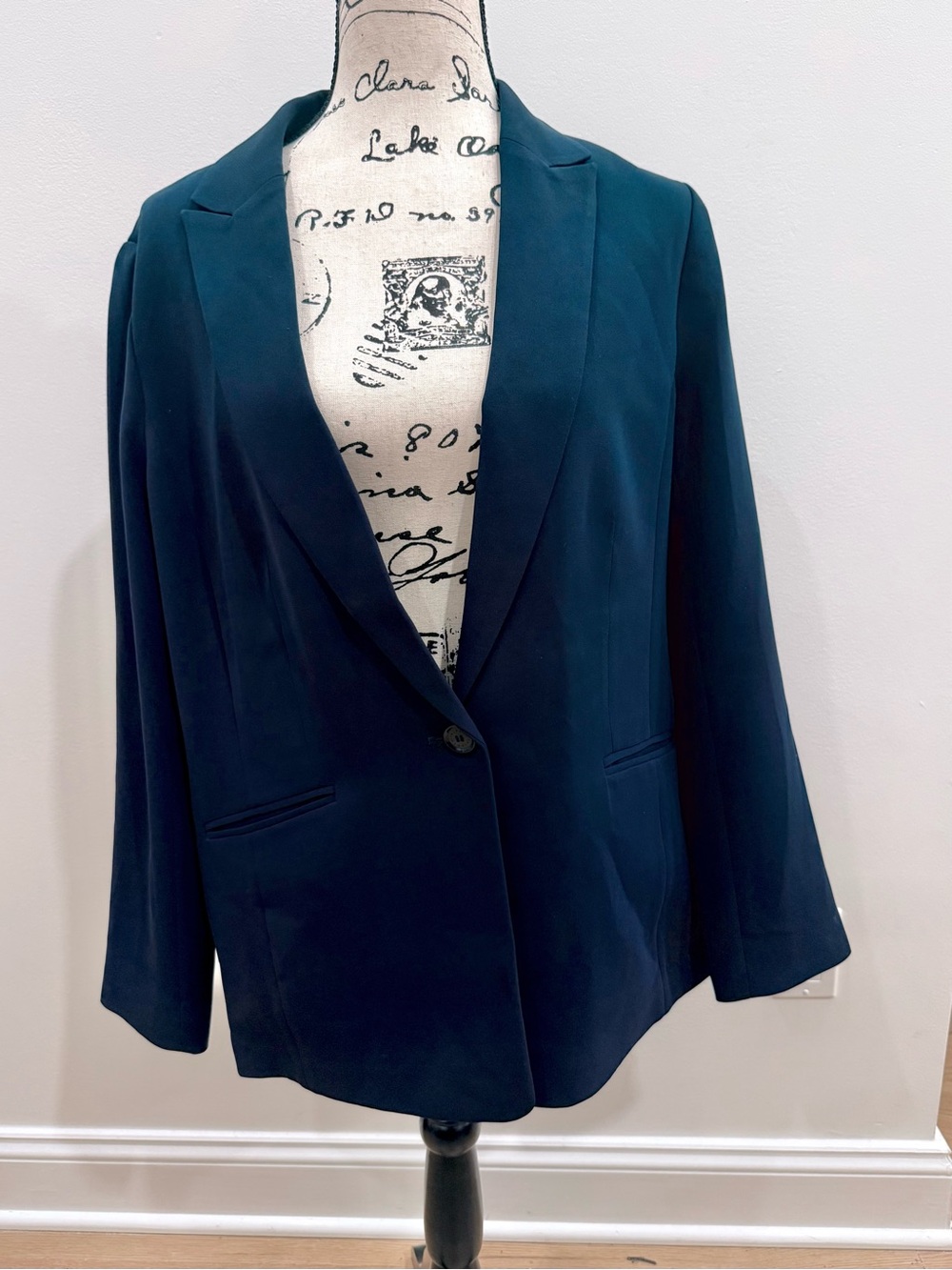 Talbots Navy Blazer – Size 14
